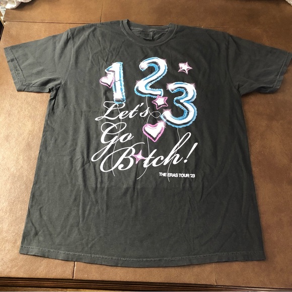 NEW Taylor Swift Eras Tour tee “1, 2, 3 Let’s Go B…” size XL - Picture 5 of 9